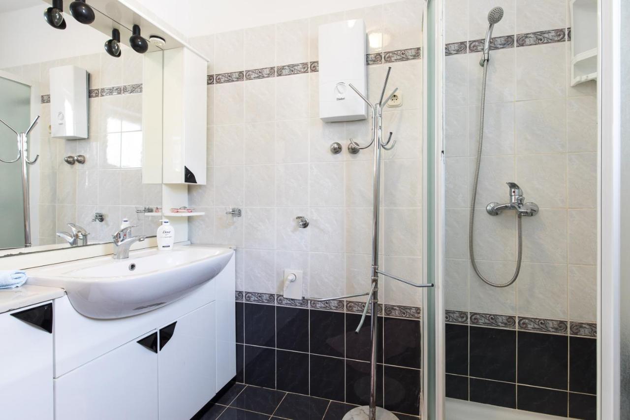 Apartmani Anita Пунат Екстериор снимка